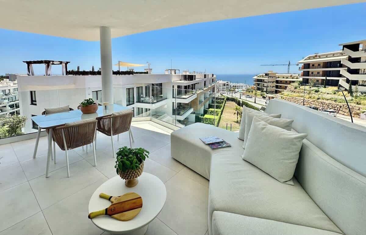 Nini's Suite, Sea Views, Terrace & Pool 4