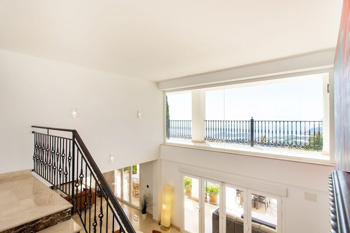 Villa in Granada 5
